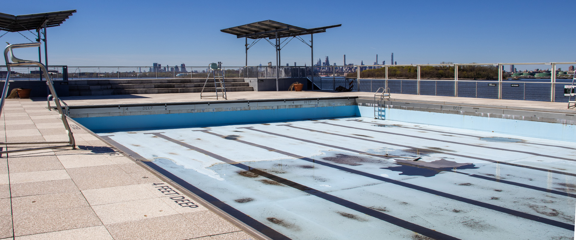 22057-3_NYCEDC_Floating Lady Pool__11